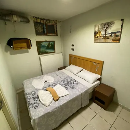 Grand Bella Vista 旅馆 *