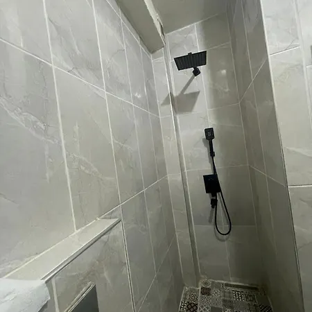 Grand Bella Vısta Hostel