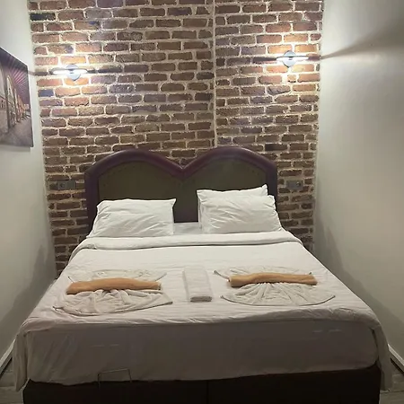 Хостел Grand Bella Vista *