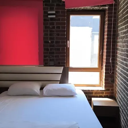 Grand Bella Vısta Hostel *