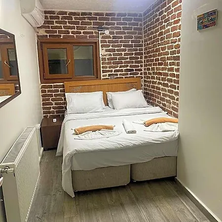 Hostel Grand Bella Vista *
