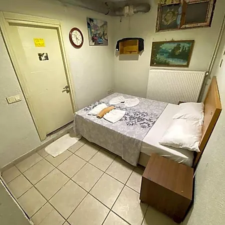 Grand Bella Vista Hostel