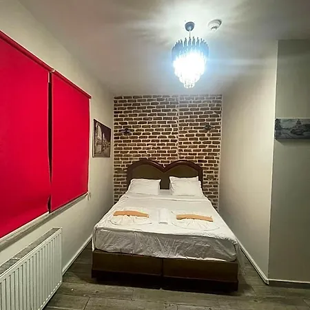 Hostel Grand Bella Vista *