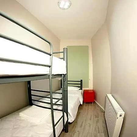 Hostel Grand Bella Vista *