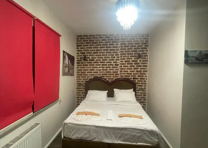 Hostel Grand Bella Vısta *