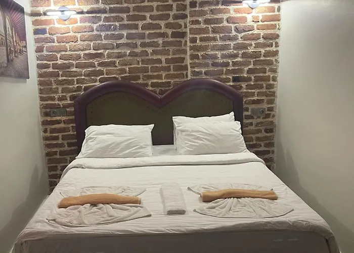 Hostel Grand Bella Vısta *