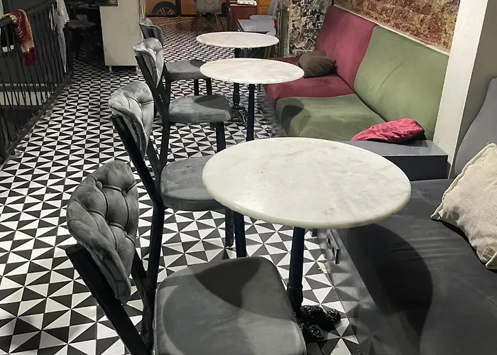 Hostel Grand Bella Vısta