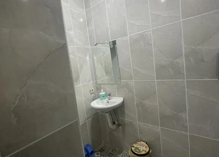 Hostel Grand Bella Vısta *