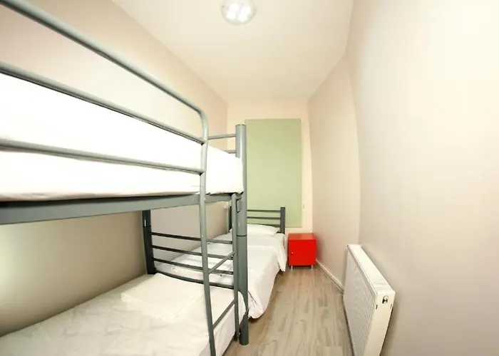 Hostel Grand Bella Vısta